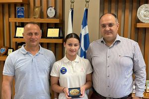 Συγχαρητήριες ευχές Δημάρχου Κιλκίς στην πρωταθλήτρια τραμπολίνου Ζωή Σιδηροπούλου του "Οδυσσέα" Καμπάνη