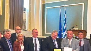 Σοβαρές ενστάσεις Βενιζέλου για την απόρριψη ανάσυρσης δικογραφίας υποκλοπών