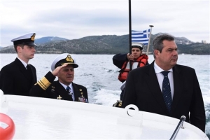 Περιοδεία Καμμένου σε μονάδες των νησιών του Αιγαίου