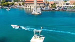 Γαλλία: Δύο συνταξιούχοι εκπαιδευτικοί ενώνουν Μπαγιέ και Ρόδο σε μια νέα αδελφοποίηση
