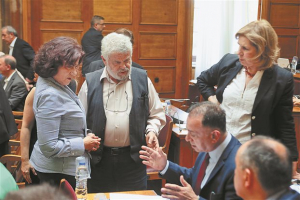 Δοκιμάζεται το «σύμφωνο συμβίωσης» του ΣΥΡΙΖΑ