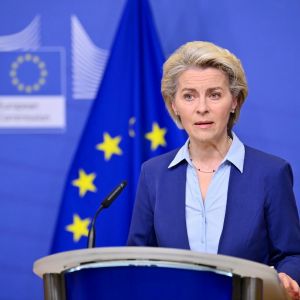 Φον ντερ Λάιεν: Η Ρωσία έχει κατασκευάσει αυτή την κρίση και είναι υπεύθυνη για την τρέχουσα κλιμάκωση