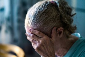 Εξαπάτησαν ηλικιωμένη λέγοντας πως τραυματίστηκε η κόρη της - Απέσπασαν 3.500 ευρώ