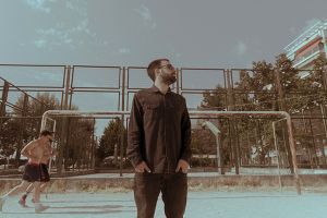 Ο Transparent Man συστήνεται με πέντε ιστορίες ντροπής στο άλμπουμ “Shame”