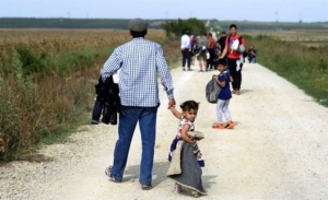 BBC:Πρόσφυγες και εναλλακτικές διαδρομές για να παρακάμψουν φράκτες και σύνορα