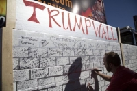 Η εκλογή Τραμπ «απενοχοποιεί» τη ρατσιστική βία