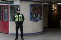 Έκλεισε σταθμός μετρό στο Λονδίνο, έρευνα σε ύποπτο όχημα