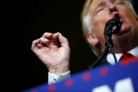 Η Χίλαρι Κλίντον «είναι ο διάβολος», λέει ο Ντόναλντ Τραμπ