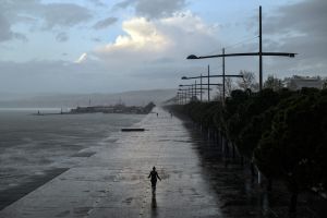 Καιρός: Νεφώσεις με βροχές στη Θεσσαλονίκη – Η πρόγνωση για όλη την Ελλάδα