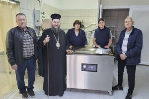 Ο Κιλκισίου Βαρθολομαίος σε τυροκομείο της Αγίας Παρασκευής που στήριξε η «ΑΠΟΣΤΟΛΗ»