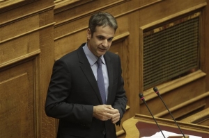 Μητσοτάκης: «Είναι άδικο η πολιτική μου να συνδέεται με τις απολύσεις»