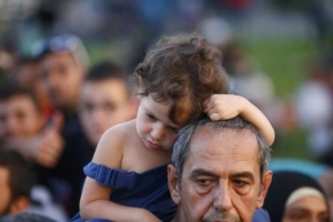 Reuters: Η Κομισιόν επανεξετάζει τις ποσοστώσεις για το προσφυγικό