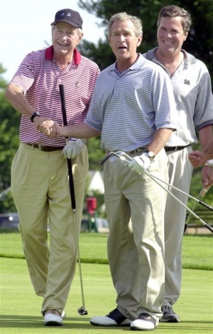 Γιατί οι Μπους φταίνε για την άνοδο του Τραμπ