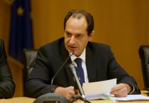 Η ρύθμιση Σπίρτζη για Uber και Beat
