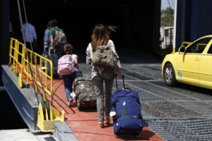 Αρση απαγορευτικού απόπλου από Πειραιά-Ραφήνα - Παραμένει για Λαύριο