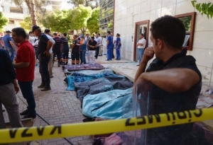 Μετά το μακελειό, η Τουρκία ενισχύει την ασφάλεια στη μεθόριο με τη Συρία