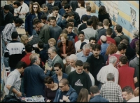 Μειώνεται και γηράσκει ο πληθυσμός της Ελλάδας