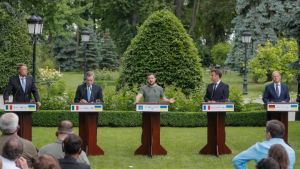 Ζελένσκι: Η Ουκρανία «έτοιμη να εργαστεί» για να γίνει «πλήρες μέλος» της ΕΕ
