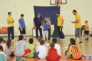 Αετός: Αθλητισμός και συνεργασία