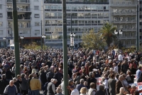 ΝΔ: Ψηφίζουμε τη ρύθμιση για το εφάπαξ βοήθημα σε συνταξιούχους