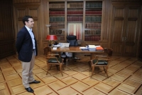 Στο Μαξίμου Θεοδωράκης και Λεβέντης για εκλογικό νόμο και συνταγματική αναθεώρηση