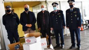 Μάσκες και αντισηπτικά στους τελωνειακούς σταθμούς Ευζώνων και Προμαχώνα από τον Θ. Καράογλου