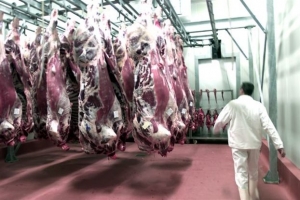 Βαφτίζουν ελληνικά τα εισαγόμενα κρέατα