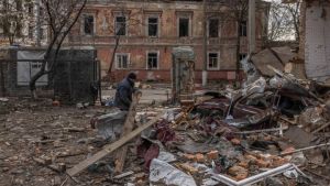 Χάρκοβο: 7 νεκροί και 34 νεκροίαπό τους ρωσικούς βομβαρδισμούς