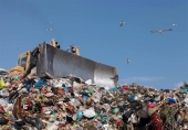 Θολό τοπίο στο ΧΥΤΑ με απόβλητα-προϊόντα προς καταστροφή