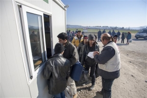 Ασφυξία από χιλιάδες πρόσφυγες στα σύνορα με την ΠΓΔΜ