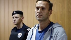 Συγκλονίζει η μητέρα του Αλεξέι Ναβάλνι: Πούτιν άσε να δω για τελευταία φορά τον γιό μου