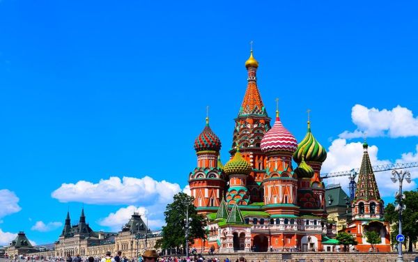 Ρωσία: Η Μόσχα προειδοποιεί τη Δύση με σκληρή απάντηση αν αγγίξει τα περιουσικά της στοιχεία που έχουν παγώσει