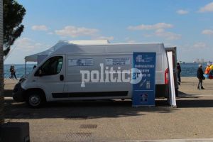Θεσσαλονίκη: Αυτή είναι η κινητή μονάδα εμβολιασμού στη Νέα Παραλία (pics)