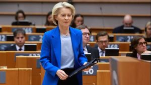 Επιστολή φον ντερ Λάιεν προς τα κράτη-μέλη για την κάλυψη του χρηματοδοτικού κενού της Ουκρανίας