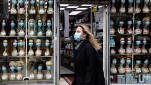 Γαλλία-Covid-19: Υποχρεωτική τηλεργασία, κυκλοφορία με βεβαιώσεις, κλείνουν τα σύνορα με χώρες εκτός της ΕΕ
