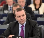 Μάνφρεντ Βέμπερ: «Δεν μπορείς να ζητείς αλληλεγγύη με επιθέσεις στους εταίρους σου»