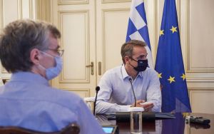 Γεμάτο φοροελαφρύνσεις το “καλάθι” Μητσοτάκη τον Σεπτέμβριο