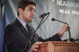 Λ. Αυγενάκης: «Δούρειος Ιππος» η κυβέρνηση για την έγκριση μέτρων