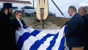 Μνημείο ποντιακής λύρας στα Θεοδόσια: Ένας φόρος τιμής στη Γενοκτονία