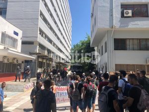 Θεσσαλονίκη-ΑΠΘ: Νέα κινητοποίηση φοιτητών – Με “Αίαντα” και ΜΑΤ σήμερα η ΕΛΑΣ στο campus (pics &amp; vid)