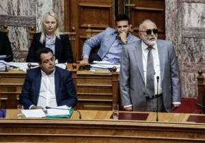 Βουλή: Σφυροκόπημα ΝΔ κατά Κουρουμπλή - Ζητά την παραίτησή του