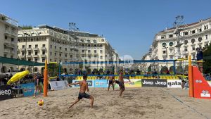Ξεκίνησε το τουρνουά-γιορτή του beach volley στην πλ. Αριστοτέλους (pics)