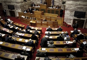 Βουλή: Στην ολομέλεια το πολυνομοσχέδιο - Κορυφώνονται οι αντιδράσεις (Live)