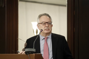 Αλιβιζάτος: Το Κίνημα Αλλαγής θέλει τις μεταρρυθμίσεις