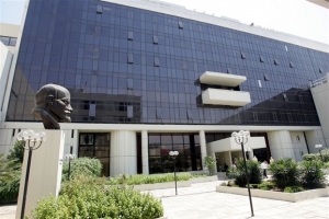 KKE: Σε ρόλο κυβερνητικού εκπροσώπου ο αμερικανός πρέσβης