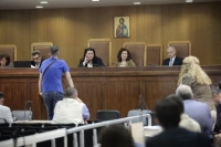Δίκη Χ.Α.: Οργή πατέρα Φύσσα για τη νέα απουσία Ρουπακιά