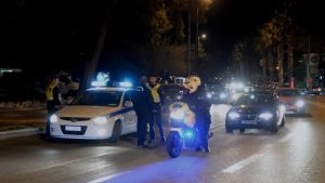 Του Έλληνα ο τράχηλος COVID δεν υπομένει: Δεκάδες παραβάσεις για κόντρες στη Σουνίου!