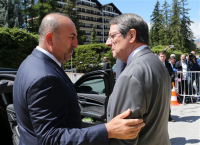 Κυπριακό: Θέμα συνομοσπονδίας ή δύο κρατών έθεσε ο Τσαβούσογλου