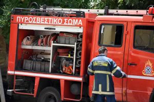 Θεσσαλονίκη: Άνδρας βρέθηκε χωρίς τις αισθήσεις του μετά από φωτιά σε διαμέρισμα