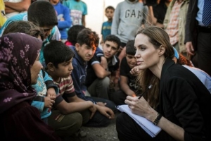 Παιδί από τη Συρία θέλει να υιοθετήσει η Αντζελίνα Τζολί